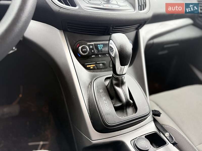 Позашляховик / Кросовер Ford Escape 2016 в Львові