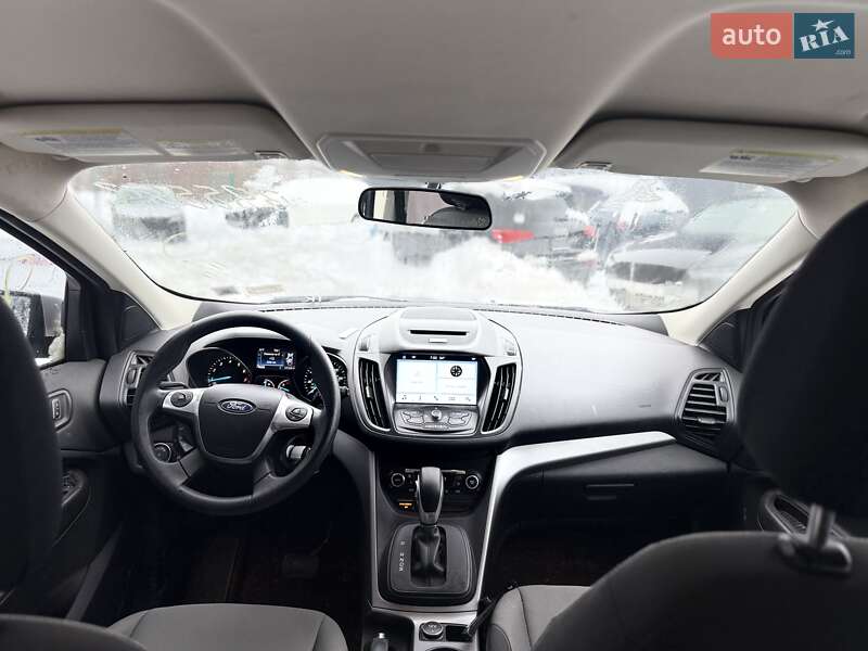 Позашляховик / Кросовер Ford Escape 2016 в Львові