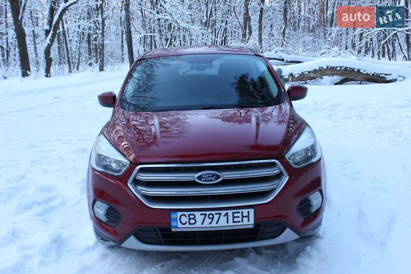 Внедорожник / Кроссовер Ford Escape 2016 в Чернигове