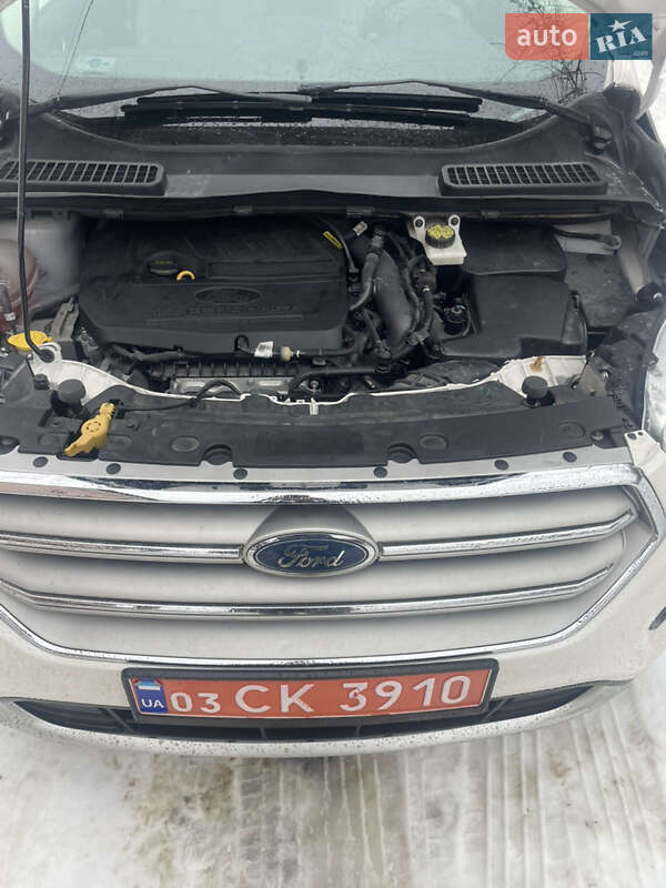 Позашляховик / Кросовер Ford Escape 2018 в Львові