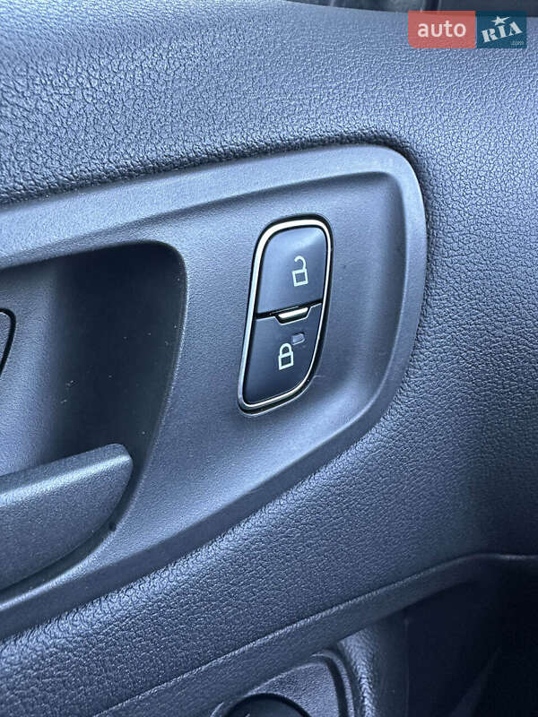 Внедорожник / Кроссовер Ford Escape 2017 в Белогородке фото 32 Внедорожник / Кроссовер Ford Escape 2017 в Белогородке