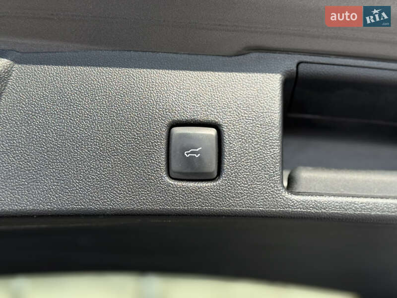 Внедорожник / Кроссовер Ford Escape 2021 в Киеве