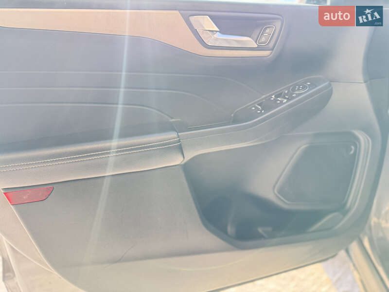 Внедорожник / Кроссовер Ford Escape 2021 в Киеве