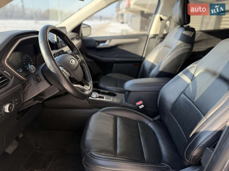 Внедорожник / Кроссовер Ford Escape 2021 в Киеве