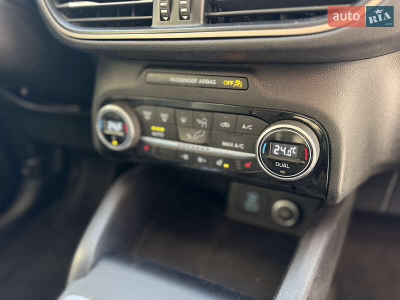 Внедорожник / Кроссовер Ford Escape 2021 в Киеве