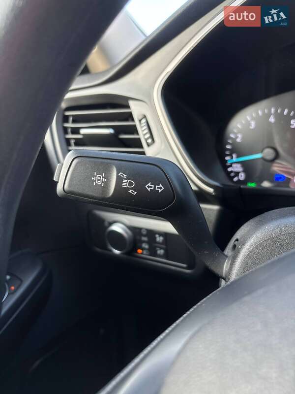 Позашляховик / Кросовер Ford Escape 2019 в Стрию