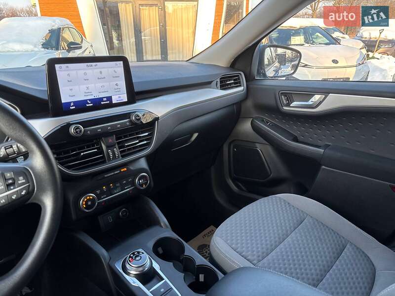 Позашляховик / Кросовер Ford Escape 2019 в Стрию