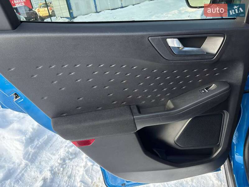 Позашляховик / Кросовер Ford Escape 2019 в Стрию