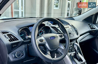 Позашляховик / Кросовер Ford Escape 2015 в Дрогобичі