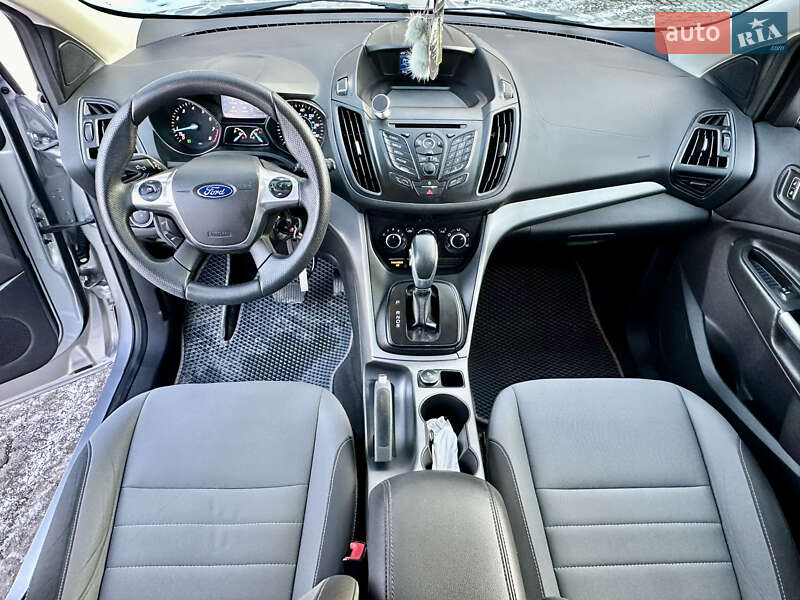 Позашляховик / Кросовер Ford Escape 2015 в Дрогобичі