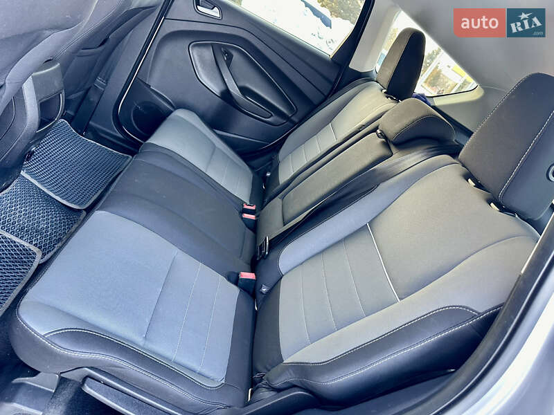 Позашляховик / Кросовер Ford Escape 2015 в Дрогобичі