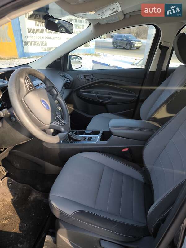 Внедорожник / Кроссовер Ford Escape 2017 в Сумах