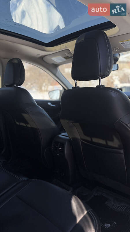 Внедорожник / Кроссовер Ford Escape 2020 в Львове