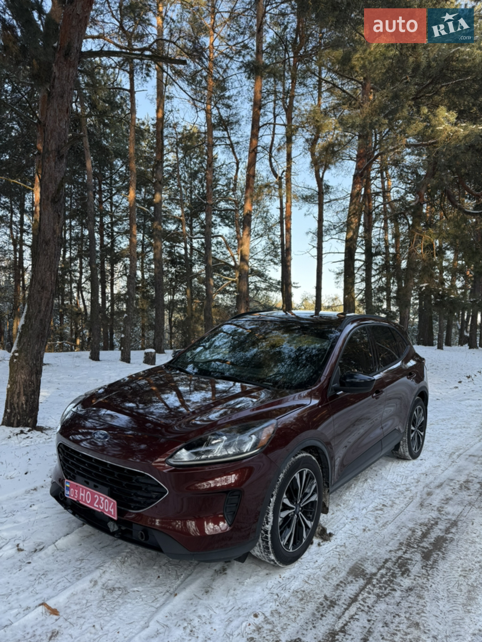 Продам чудове авто 
Ford escape 2021 року hybrid повністю в рідній фарбі без ДТП! 
Витрата палива всього 5-6 літрів 
В гарній комплектації 
Панорама 
Шкіряний салон 
Гарна мультимедія та р19 диски 
І ще багато гарних функції 

Для детальної інформації телефонуйте 