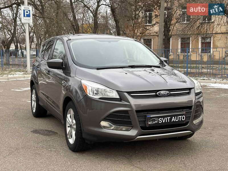 Внедорожник / Кроссовер Ford Escape 2015 в Николаеве