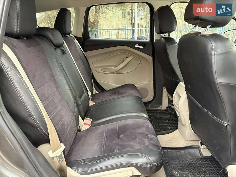 Внедорожник / Кроссовер Ford Escape 2015 в Николаеве