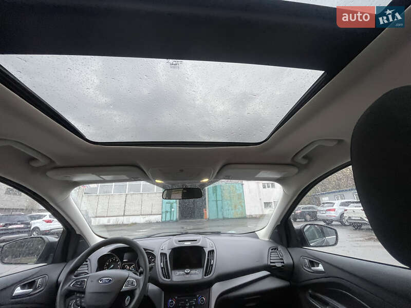 Внедорожник / Кроссовер Ford Escape 2017 в Львове