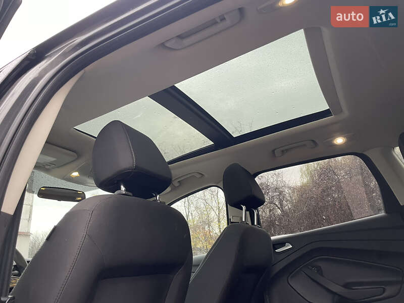 Внедорожник / Кроссовер Ford Escape 2017 в Львове