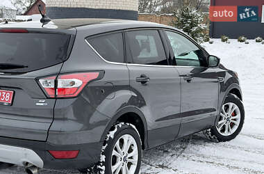 Позашляховик / Кросовер Ford Escape 2018 в Дубні