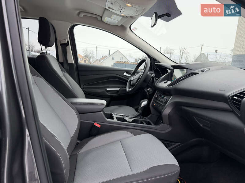 Позашляховик / Кросовер Ford Escape 2018 в Дубні