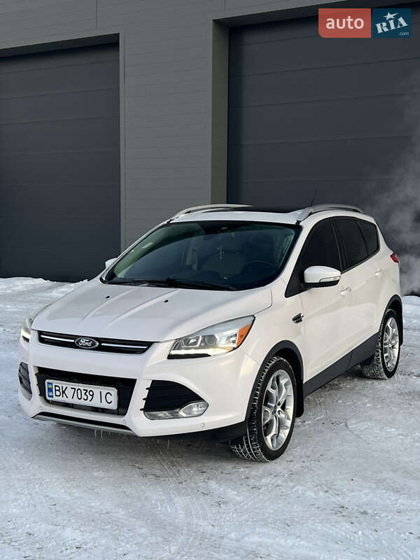 Внедорожник / Кроссовер Ford Escape 2016 в Сарнах