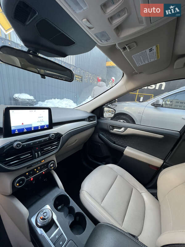 Позашляховик / Кросовер Ford Escape 2020 в Харкові