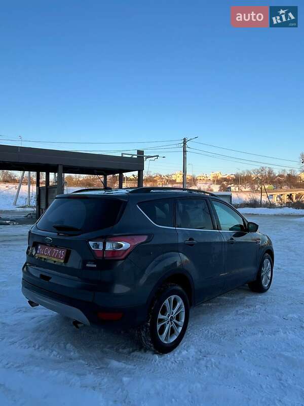 Внедорожник / Кроссовер Ford Escape 2017 в Львове