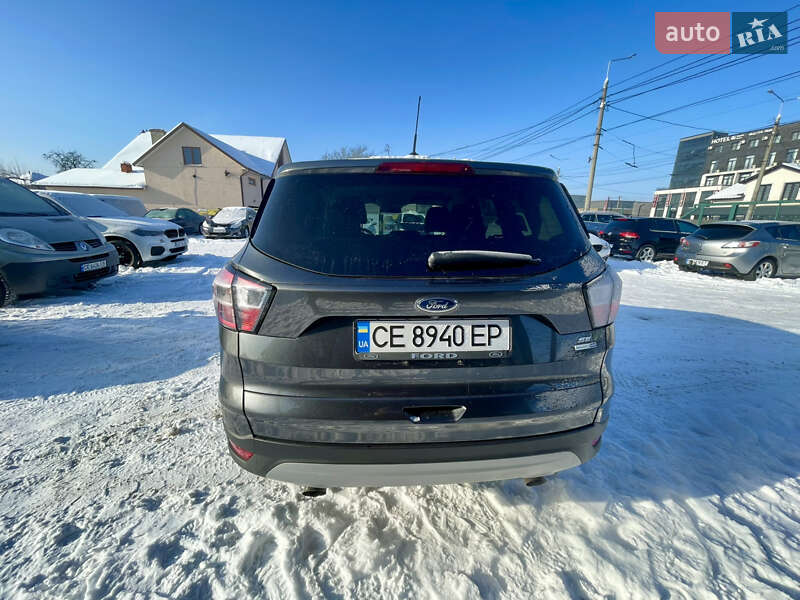 Позашляховик / Кросовер Ford Escape 2017 в Чернівцях
