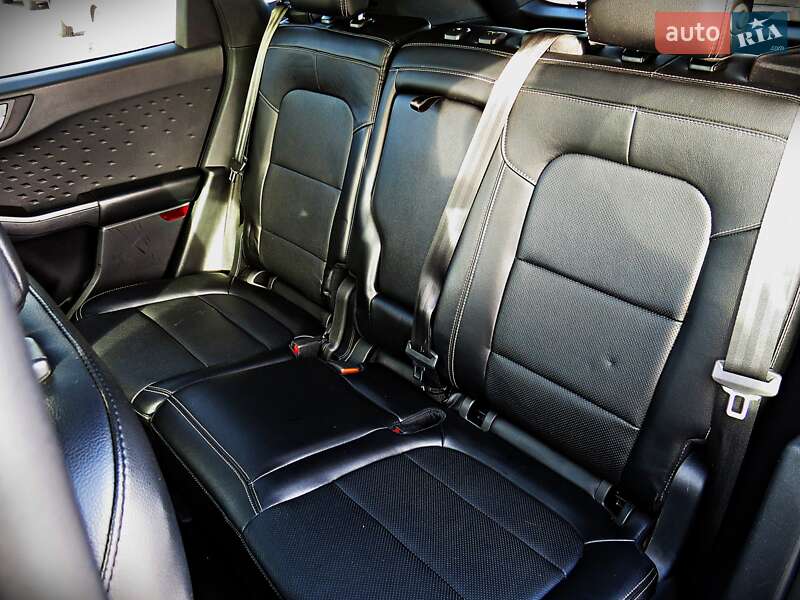 Позашляховик / Кросовер Ford Escape 2020 в Черкасах