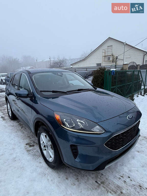 Позашляховик / Кросовер Ford Escape 2020 в Львові