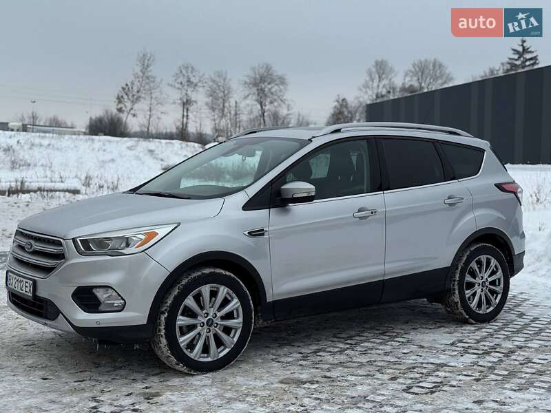 Внедорожник / Кроссовер Ford Escape 2018 в Хмельницком