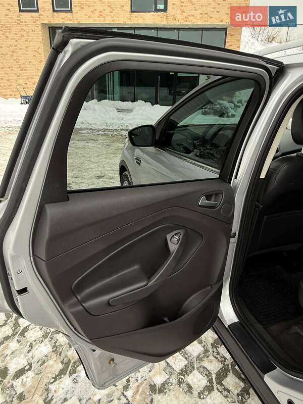 Внедорожник / Кроссовер Ford Escape 2018 в Хмельницком