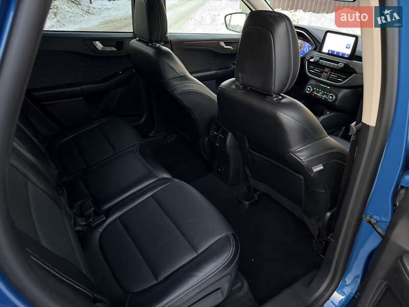 Позашляховик / Кросовер Ford Escape 2020 в Рівному