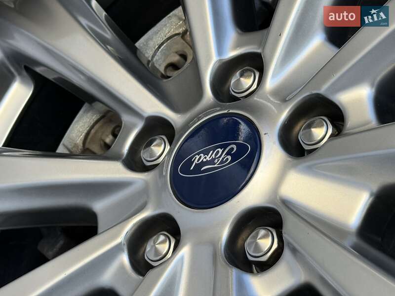 Позашляховик / Кросовер Ford Escape 2019 в Дрогобичі