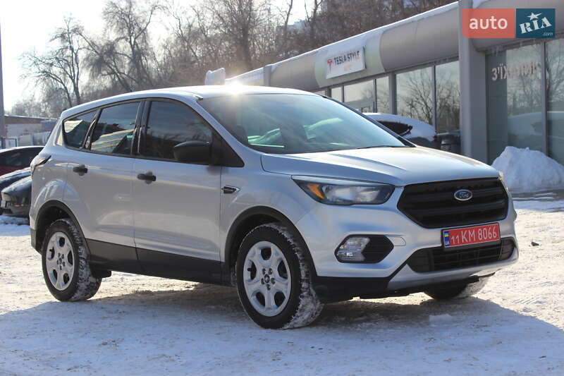 Позашляховик / Кросовер Ford Escape 2018 в Дніпрі