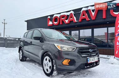 Внедорожник / Кроссовер Ford Escape 2016 в Остроге