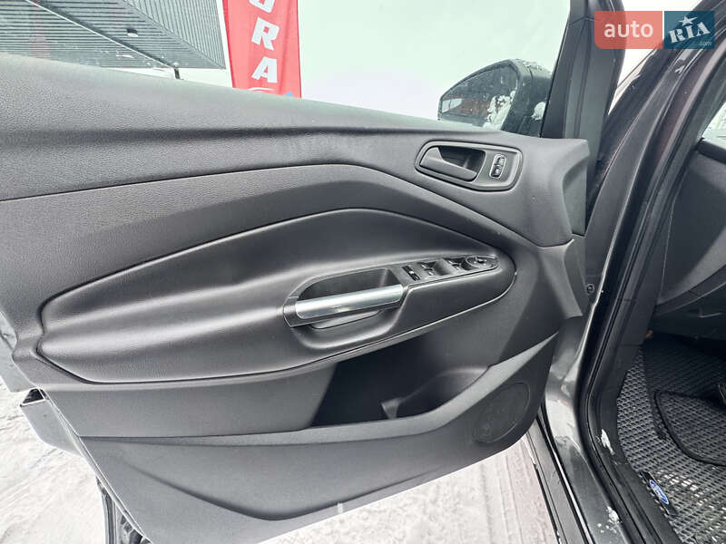 Внедорожник / Кроссовер Ford Escape 2016 в Остроге фото 26 Внедорожник / Кроссовер Ford Escape 2016 в Остроге