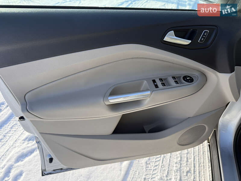 Внедорожник / Кроссовер Ford Escape 2016 в Полтаве фото 23 Внедорожник / Кроссовер Ford Escape 2016 в Полтаве