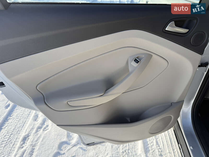 Внедорожник / Кроссовер Ford Escape 2016 в Полтаве фото 32 Внедорожник / Кроссовер Ford Escape 2016 в Полтаве