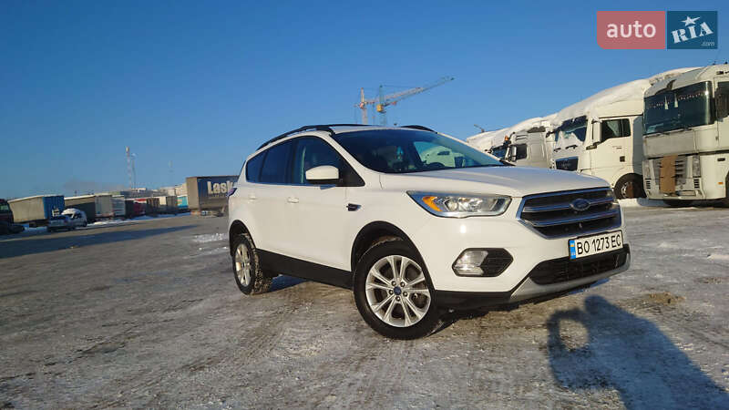 Позашляховик / Кросовер Ford Escape 2017 в Тернополі фото 3 Позашляховик / Кросовер Ford Escape 2017 в Тернополі