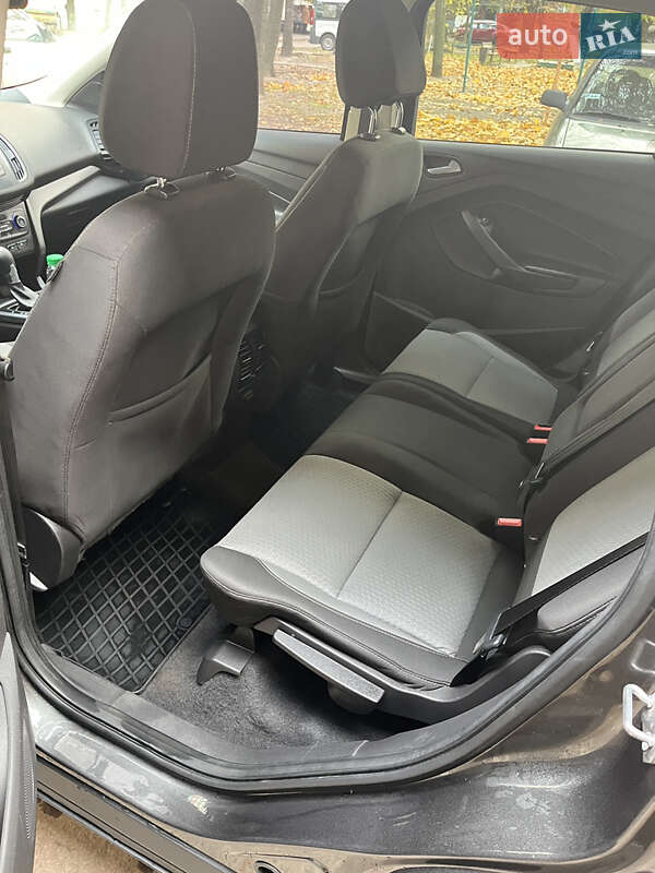 Внедорожник / Кроссовер Ford Escape 2016 в Черкассах