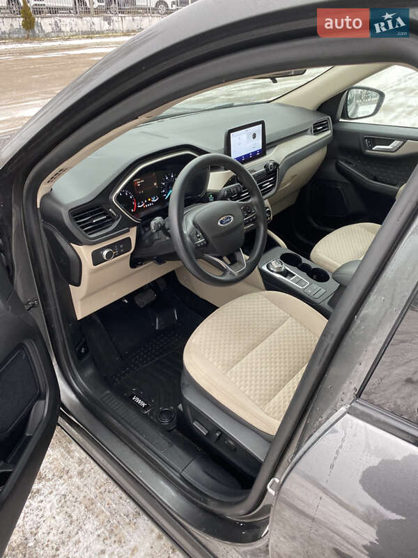 Внедорожник / Кроссовер Ford Escape 2020 в Кропивницком