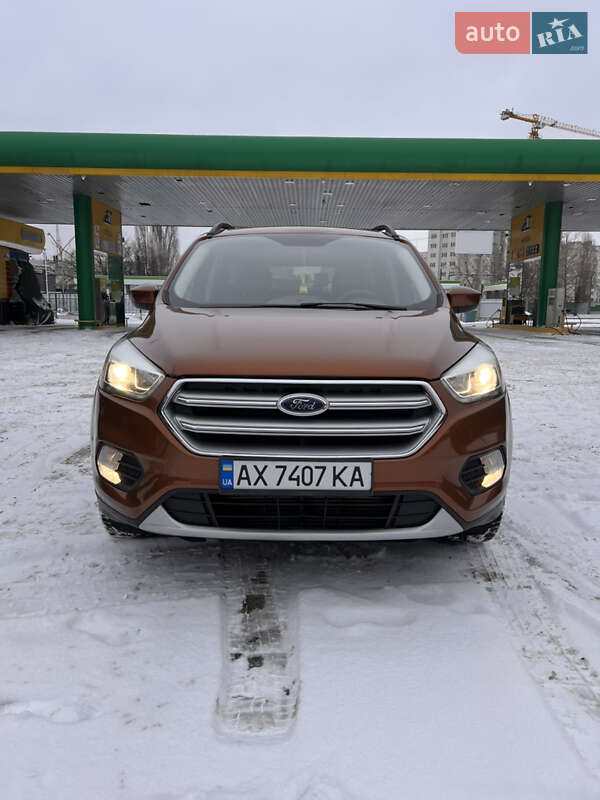 Внедорожник / Кроссовер Ford Escape 2016 в Киеве