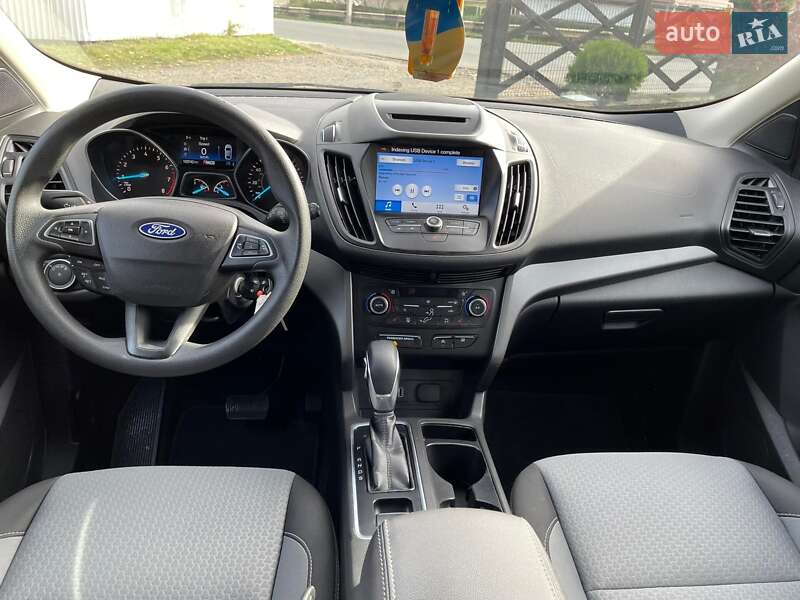 Внедорожник / Кроссовер Ford Escape 2018 в Львове