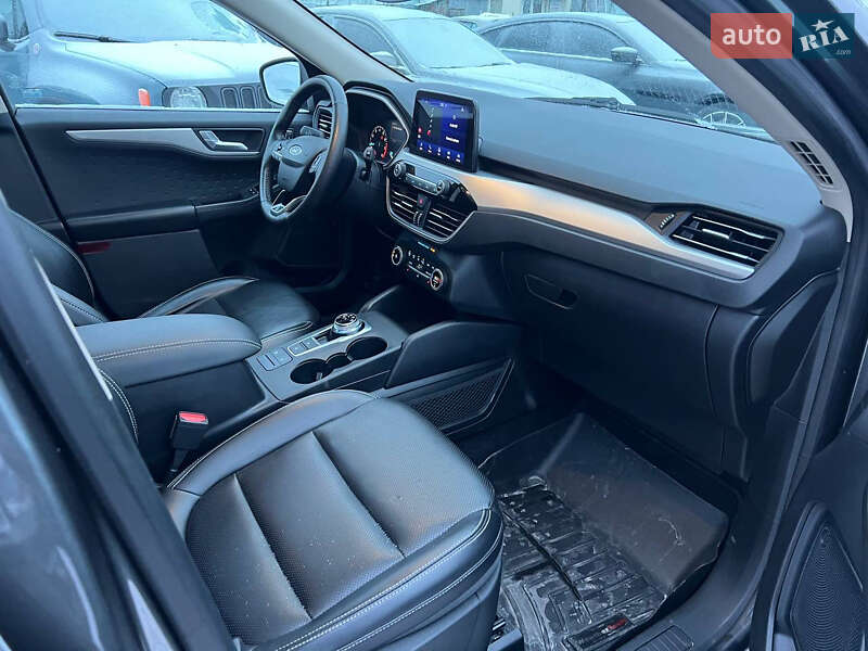 Внедорожник / Кроссовер Ford Escape 2020 в Полтаве