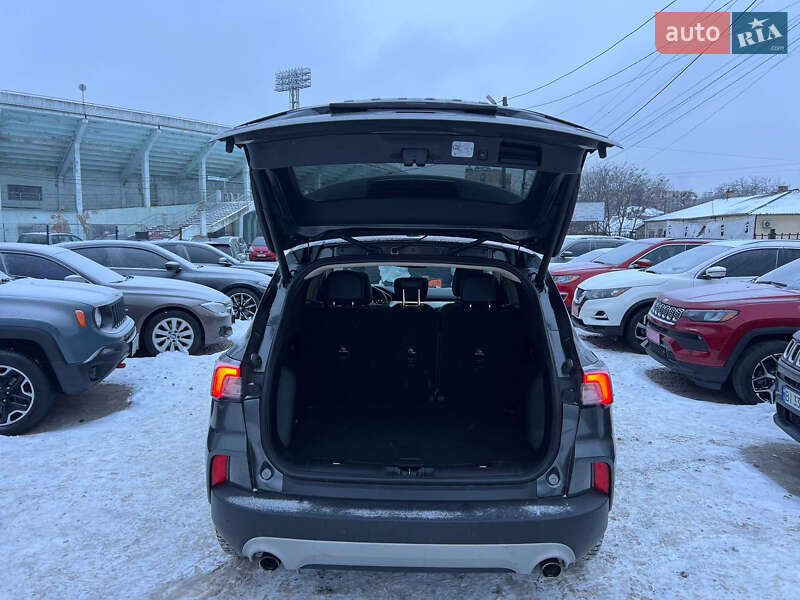 Внедорожник / Кроссовер Ford Escape 2020 в Полтаве