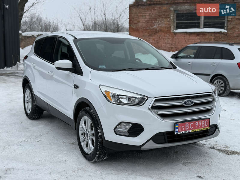 Внедорожник / Кроссовер Ford Escape 2019 в Дубно