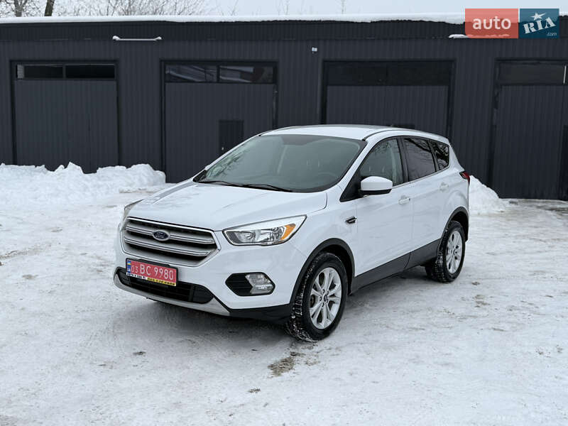 Внедорожник / Кроссовер Ford Escape 2019 в Дубно
