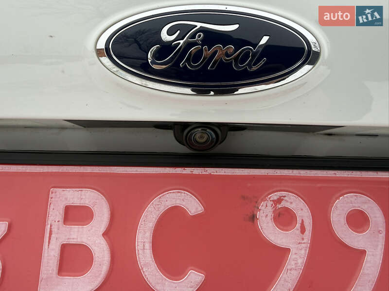 Внедорожник / Кроссовер Ford Escape 2019 в Дубно