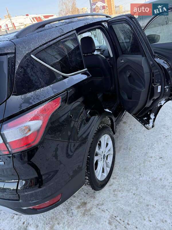 Позашляховик / Кросовер Ford Escape 2018 в Тернополі фото 4 Позашляховик / Кросовер Ford Escape 2018 в Тернополі